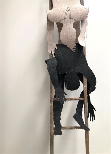 Anne Levitch, “en route”,  2019, felt, thread and wood