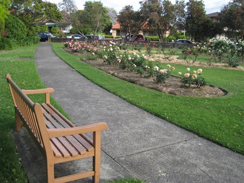 Beauchamp Park - Bench - Flowers 